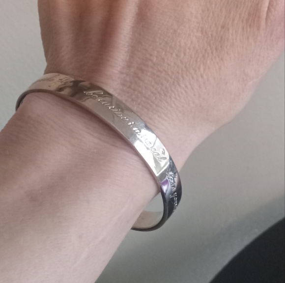 Kate Spade New York Silver Tone “This is The Year To” Bangle Bracelet - Picture 2 of 3